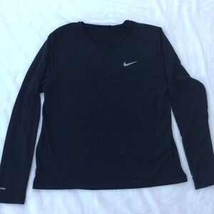 Nike Dri Fit Long  Sleeve Tee Shirt, size medium, black